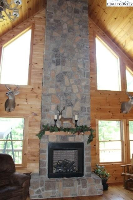 302 Spring Mountain Trl, Lansing, NC 28643 photo 8