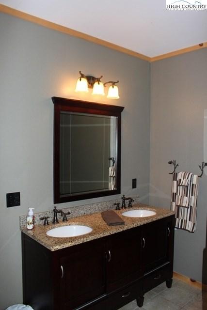 302 Spring Mountain Trl, Lansing, NC 28643 photo 19