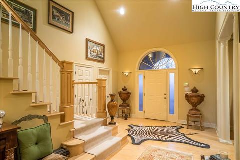 431 Greystone Dr, Boone, NC 28607 photo 4