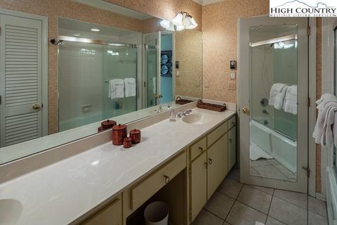 2446 Hickory, Boone, NC 28607 photo 27