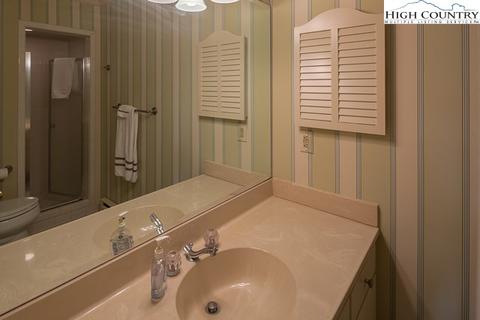 2446 Hickory, Boone, NC 28607 photo 25