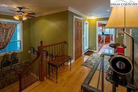 2446 Hickory, Boone, NC 28607 photo 9