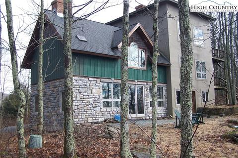 322 Saddle Rd, Boone, NC 28607 photo 2