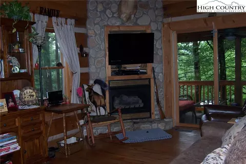 159 Frog Hollar Rd, Deep Gap, NC 28618 photo 10