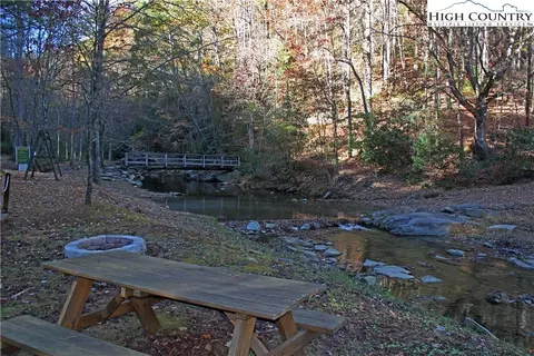107 Laurel Cir W, Deep Gap, NC 28618 photo 23