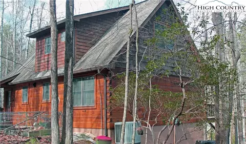 107 Laurel Cir W, Deep Gap, NC 28618 photo 2
