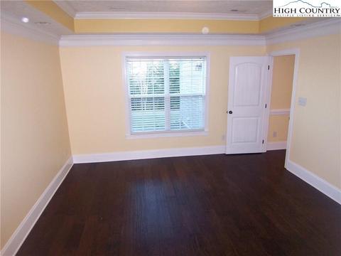 2006 Talbot Ln, Hickory, NC 28602 photo 9