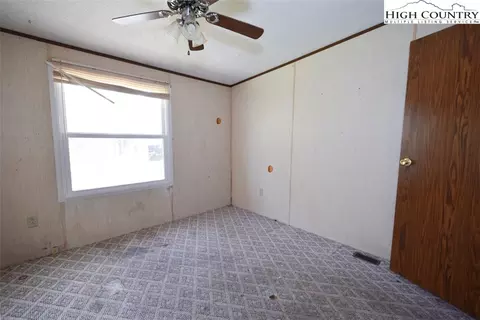 1075 E Healing Springs Rd, Crumpler, NC 28617 photo 5
