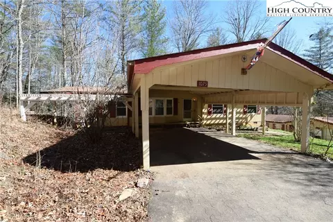 1075 E Healing Springs Rd, Crumpler, NC 28617 photo 16