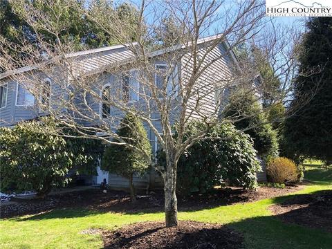 124 Chase Ct, Boone, NC 28607 photo 2