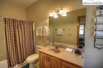 105 Lower Snowbird Trl, Beech Mountain, NC 28604 photo 18