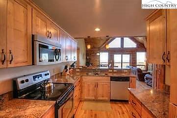 105 Lower Snowbird Trl, Beech Mountain, NC 28604 photo 7