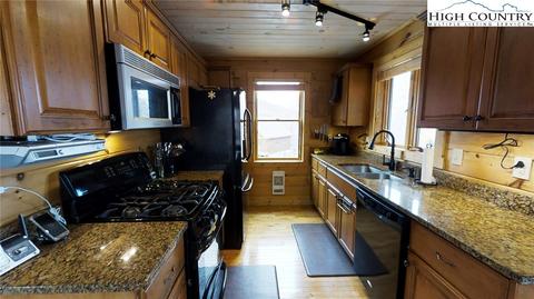 101 Groundhog Trl, Beech Mountain, NC 28604 photo 16