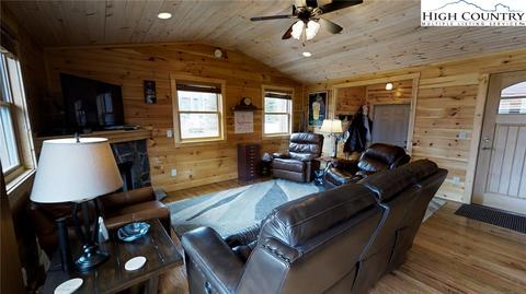 101 Groundhog Trl, Beech Mountain, NC 28604 photo 8