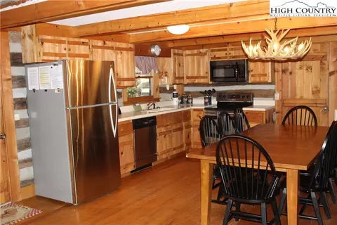290 Quiet Pl, Todd, NC 28684 photo 9