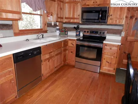 290 Quiet Pl, Todd, NC 28684 photo 8