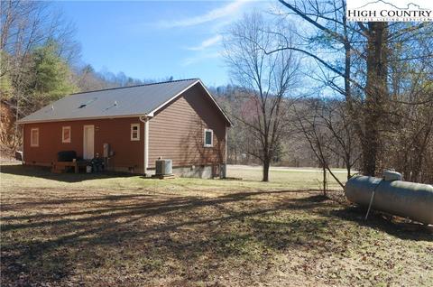 4935 Wildcat Rd, Deep Gap, NC 28618 photo 5