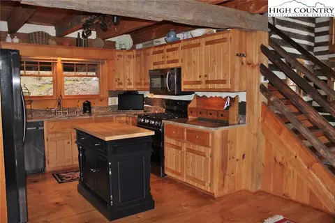 199 Old Orchard Rd, Todd, NC 28684 photo 6