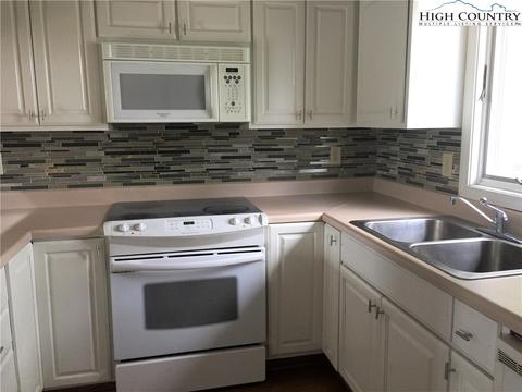 138 Juniper Dr, Boone, NC 28607 photo 4