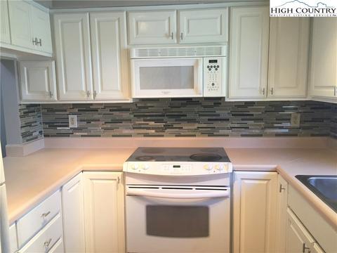 138 Juniper Dr, Boone, NC 28607 photo 3