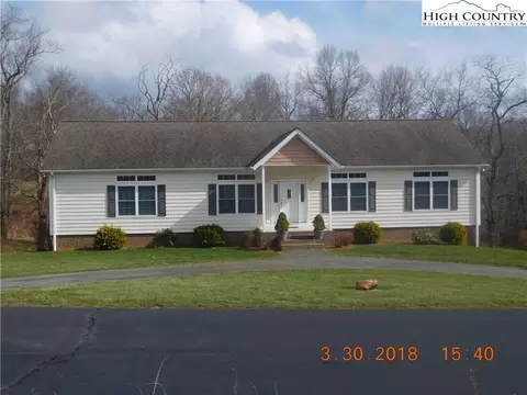 153 Willow Ln, Sparta, NC 28675 photo 2