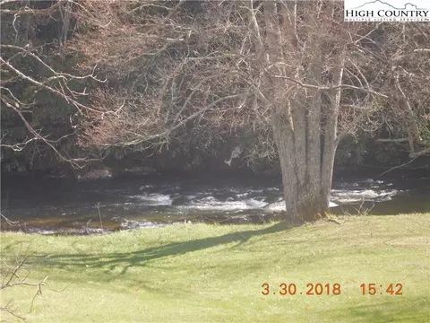 153 Willow Ln, Sparta, NC 28675 photo 10