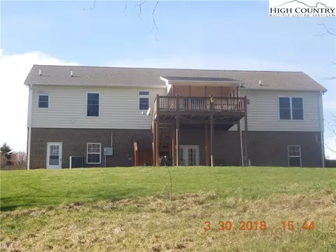 153 Willow Ln, Sparta, NC 28675 photo 7
