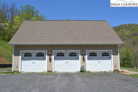 3070 Three Top Rd, Creston, NC 28615 photo 7