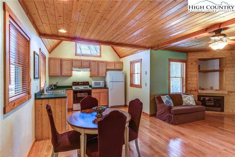 140 Hawk Ter, Vilas, NC 28692 photo 9