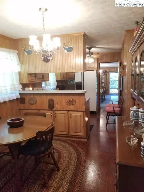 1446 Brownwood Rd, Deep Gap, NC 28618 photo 7