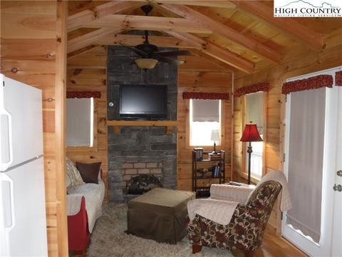 497 Buttons Ln, Sparta, NC 28675 photo 4