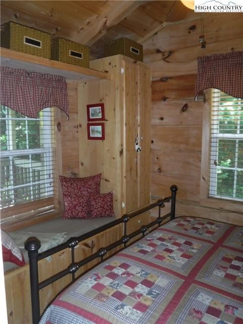 497 Buttons Ln, Sparta, NC 28675 photo 10