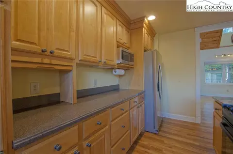 173 Marsh Lndg, Boone, NC 28607 photo 8