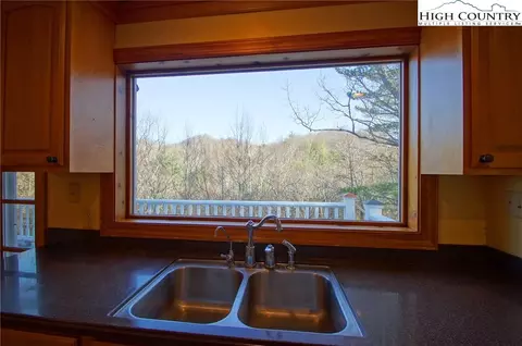 173 Marsh Lndg, Boone, NC 28607 photo 9