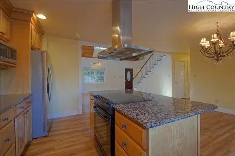173 Marsh Lndg, Boone, NC 28607 photo 7