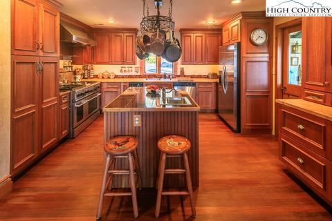 2810 Hickory, Boone, NC 28607 photo 13
