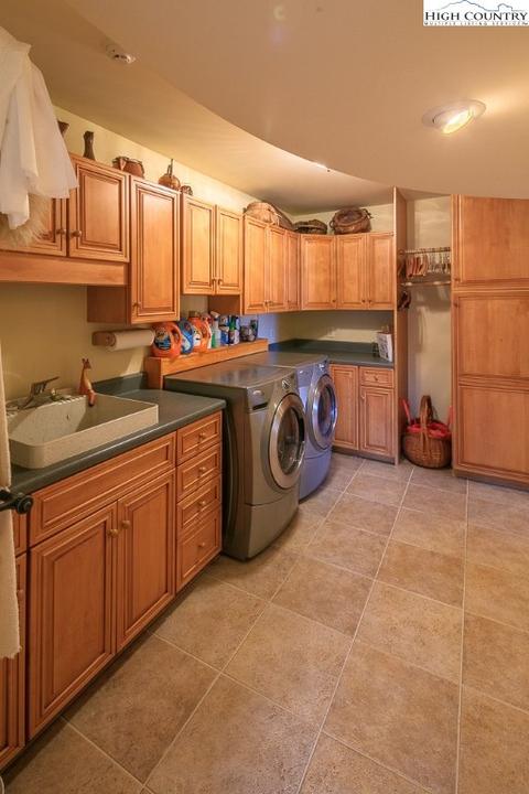 2810 Hickory, Boone, NC 28607 photo 45