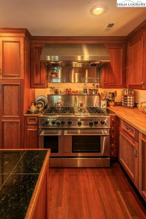 2810 Hickory, Boone, NC 28607 photo 14