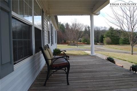 36 Dockery Ln, Sparta, NC 28675 photo 3