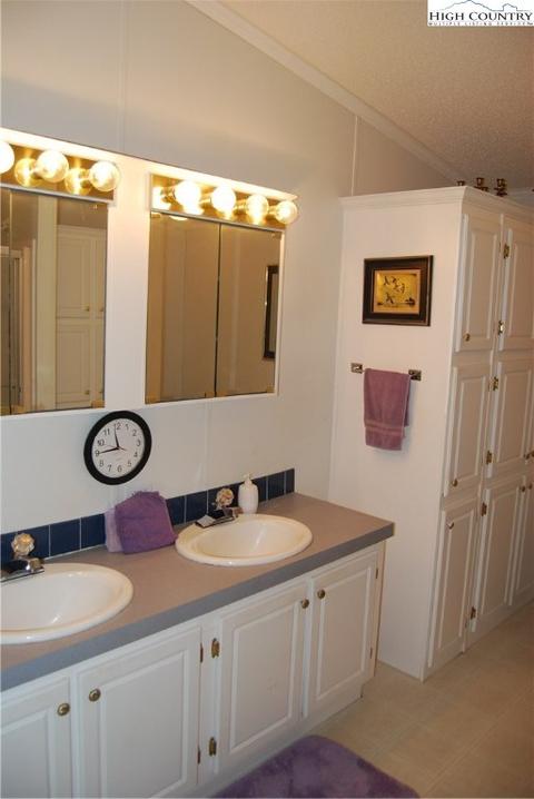 36 Dockery Ln, Sparta, NC 28675 photo 21