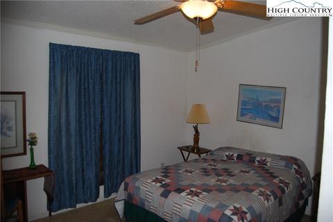 36 Dockery Ln, Sparta, NC 28675 photo 9