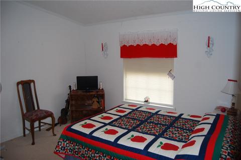 36 Dockery Ln, Sparta, NC 28675 photo 7
