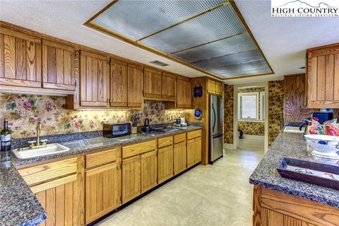 106 Buzzard Cliffs A-5, Boone, NC 28607 photo 12