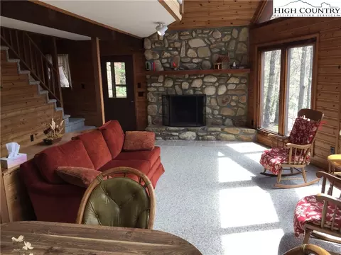 216 Birch Ln, Deep Gap, NC 28618 photo 9