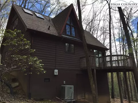 216 Birch Ln, Deep Gap, NC 28618 photo 4