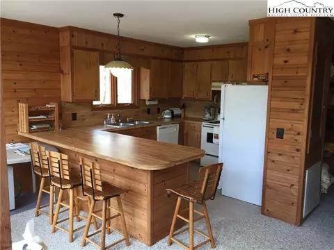 216 Birch Ln, Deep Gap, NC 28618 photo 14