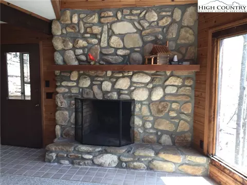 216 Birch Ln, Deep Gap, NC 28618 photo 8