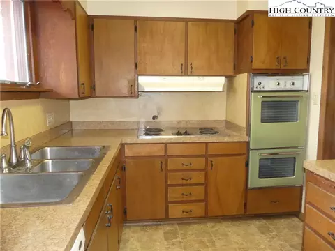 567 Deck Hl, Boone, NC 28607 photo 8