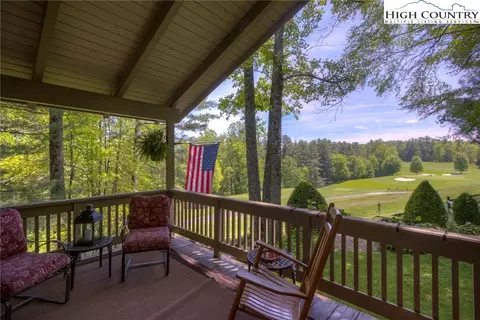 404 Meadow View Rd, Roaring Gap, NC 28668 photo 2