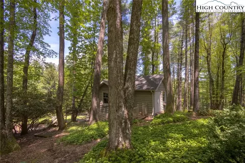 404 Meadow View Rd, Roaring Gap, NC 28668 photo 13